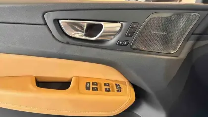 Photo 26 Volvo XC60  T6 Recharge AWD 253 ch + 145 ch Geartronic 8