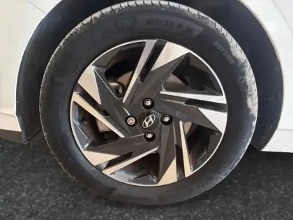 Photo 13 Hyundai I20  1.0 T-GDi 100 Hybrid 48V
