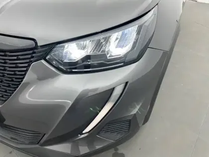 Photo 15 Peugeot 2008  PureTech 130 S&S EAT8