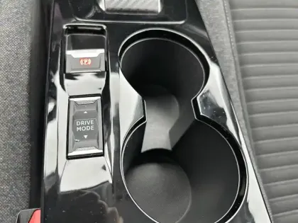 Photo 24 Peugeot 2008  PureTech 130 S&S EAT8