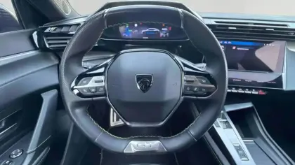 Photo 11 Peugeot 408  PHEV 225 e-EAT8