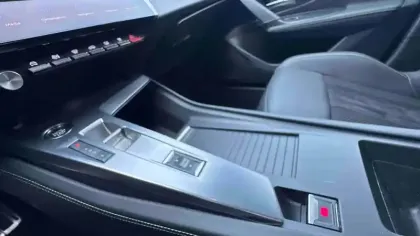Photo 18 Peugeot 408  PHEV 225 e-EAT8