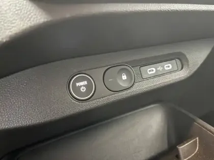 Photo 12 Renault Twingo  E-Tech Electrique 80 ch autonomie urbaine