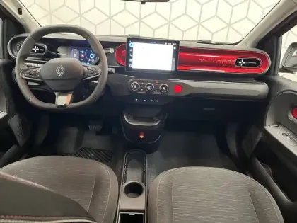 Photo 8 Renault Twingo  E-Tech Electrique 80 ch autonomie urbaine