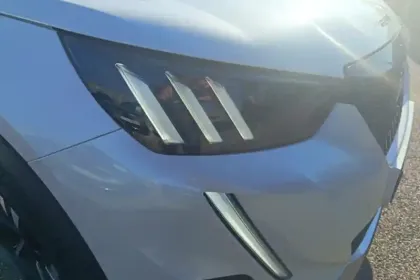 Photo 39 Peugeot 2008  PureTech 130 S&S EAT8