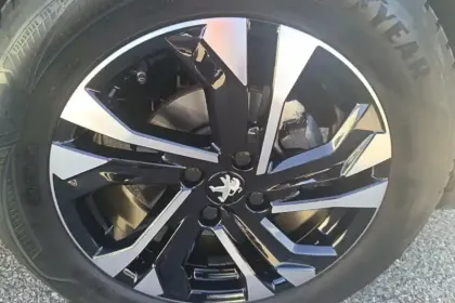 Photo 14 Peugeot 2008  PureTech 130 S&S EAT8
