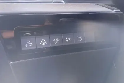 Photo 36 Peugeot 508  SW Hybrid4 360 e-EAT8 Peugeot Sport Engineered