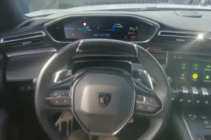 Photo 17 Peugeot 508  SW Hybrid4 360 e-EAT8 Peugeot Sport Engineered