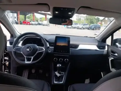 Photo 13 Renault Captur  mild hybrid 140