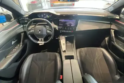 Photo 15 Peugeot 308  BlueHDi 130ch S&S EAT8