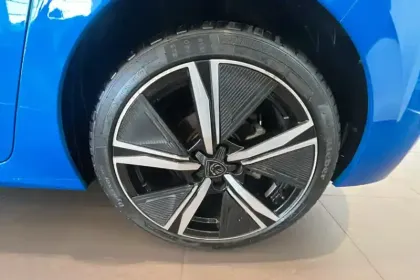Photo 9 Peugeot 308  BlueHDi 130ch S&S EAT8