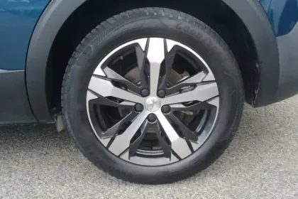 Photo 12 Peugeot 5008  PureTech 130ch S&S EAT8