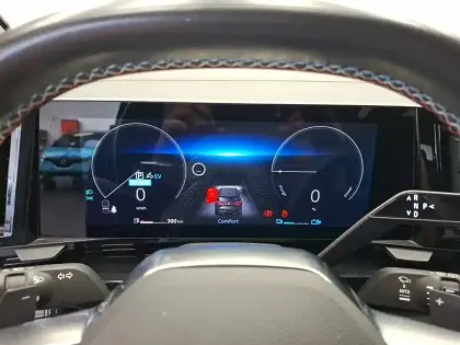 Photo 21 Renault Espace  E-Tech hybrid 200