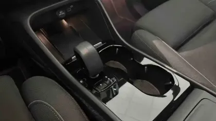 Photo 16 Volvo XC40  Recharge 231 ch 1EDT