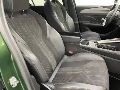 Photo 25 Peugeot 308  PHEV 225 e-EAT8