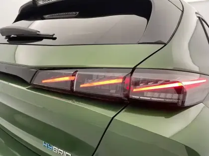 Photo 23 Peugeot 308  PHEV 225 e-EAT8