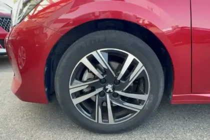 Photo 26 Peugeot 208  PureTech 100 S&S BVM6