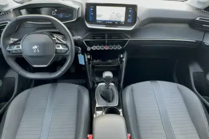 Photo 10 Peugeot 208  PureTech 100 S&S BVM6