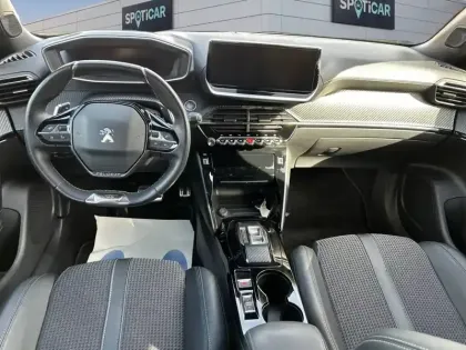 Photo 17 Peugeot 2008  PureTech 130 S&S EAT8