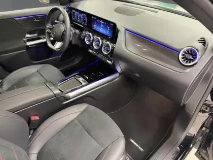 Photo 35 Mercedes GLA 250 e Hybrid EQ AMG Line