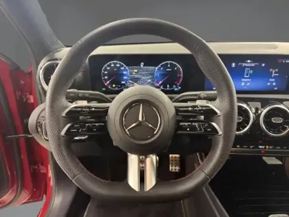 Photo 36 Mercedes Classe A 180 d AMG Line