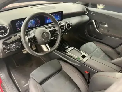 Photo 32 Mercedes Classe A 180 d AMG Line