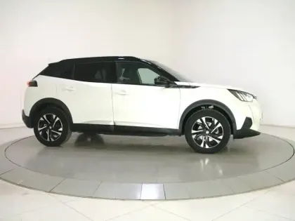 Photo 23 Peugeot 2008  Electrique 136 ch