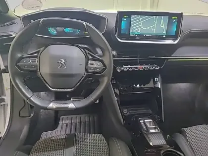 Photo 27 Peugeot 2008  Electrique 136 ch