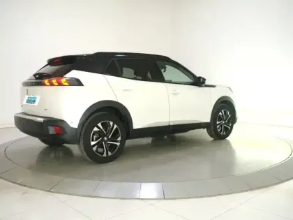 Photo 24 Peugeot 2008  Electrique 136 ch