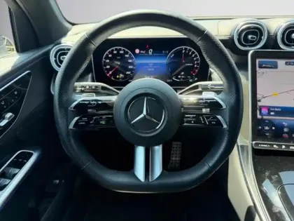 Photo 32 Mercedes GLC  400 e 4MATIC AMG Line