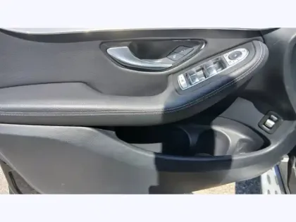 Photo 12 Mercedes GLC  200 d SUV Business Line