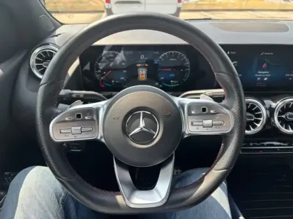 Photo 11 Mercedes Classe B 250 e AMG Line