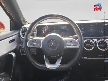Photo 11 Mercedes Classe A  200 163ch AMG Line 7G-DCT
