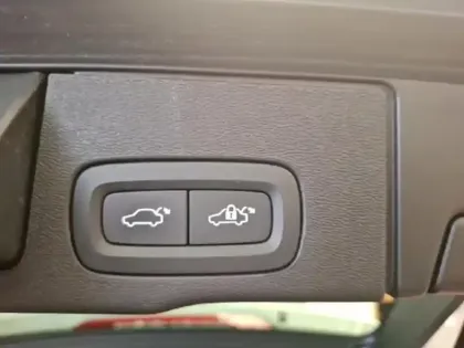 Photo 11 Volvo XC60  B4 197ch Plus Style Dark Geartronic