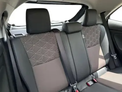 Photo 8 Toyota Yaris  Cross 116h Collection MY21