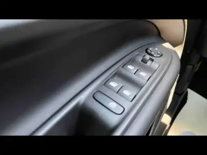 Photo 13 Jeep Avenger  1.2 Turbo T3 110ch MHEV Altitude BVR6 eHybrid
