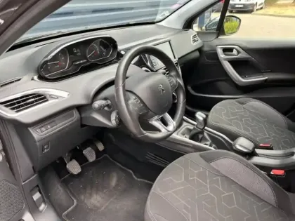 Photo 10 Peugeot 2008  1.2 PureTech 82ch Style