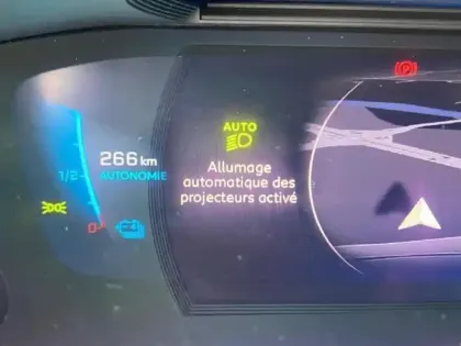 Photo 10 Peugeot 2008  e- 136ch GT