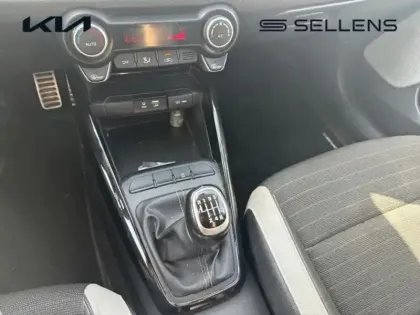 Photo 13 Kia Stonic  1.6 CRDi 110ch ISG Launch Edition