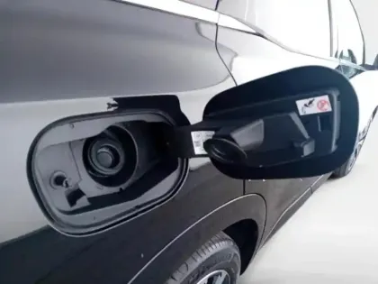 Photo 9 Renault Espace  1.2 E-Tech full hybrid 200ch Techno 7 places - 25