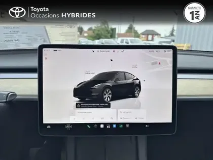 Photo 13 Tesla Model Y  Standard RWD