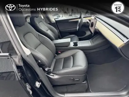 Photo 5 Tesla Model Y  Standard RWD