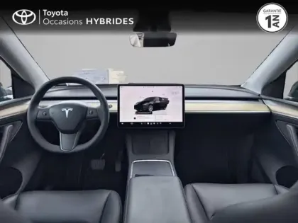 Photo 7 Tesla Model Y  Standard RWD