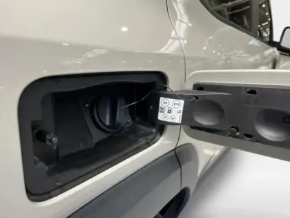 Photo 9 Dacia Duster  1.6 hybrid 140ch Journey
