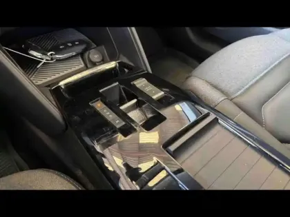 Photo 19 Citroën C4 BlueHDi 130ch Shine EAT8 + Pack Drive Assist + Attelage