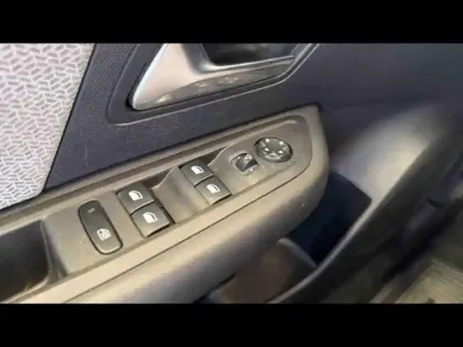 Photo 21 Citroën C4 BlueHDi 130ch Shine EAT8 + Pack Drive Assist + Attelage