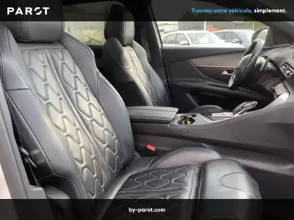 Photo 15 Peugeot 3008 HYBRID4 300ch GT e-EAT8
