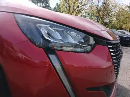 Photo 15 Peugeot 208  PureTech 100 S&S BVM6