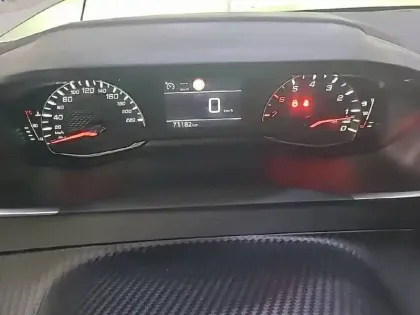 Photo 9 Peugeot 208  PureTech 100 S&S BVM6