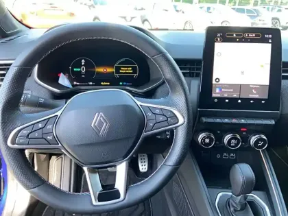 Photo 17 Renault Clio  E-Tech full hybrid 145 ch GSR2